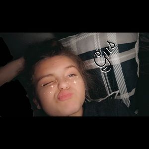 Meet your Posher, Evie